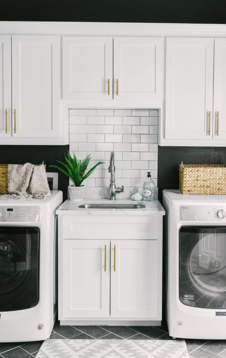 Laundry Lovin’ – Our Favorite Laundry Room Inspiration
