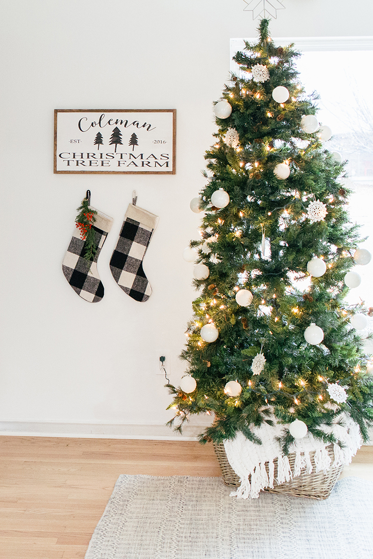 Perfectly Imperfect Minimal Christmas