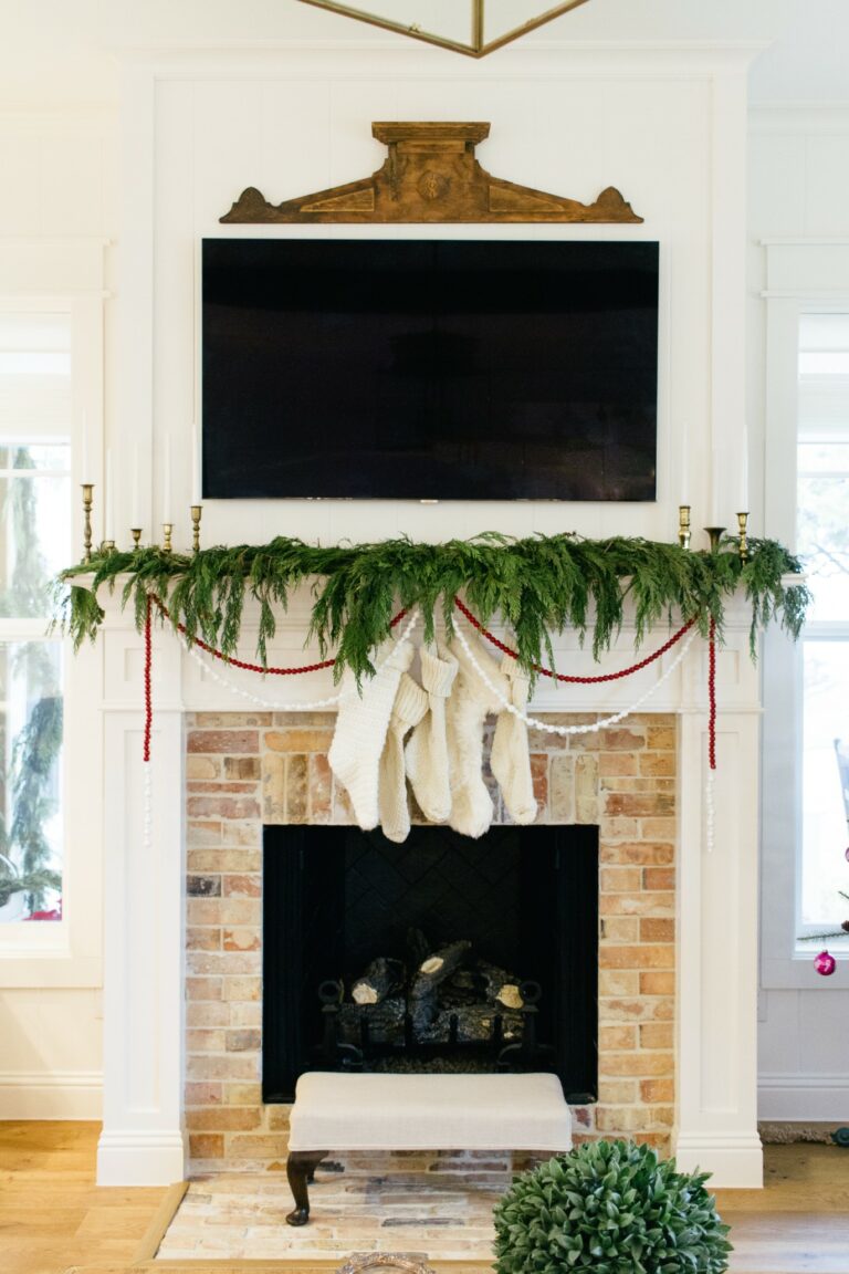 Christmas Decorating Tips + GIVEAWAY