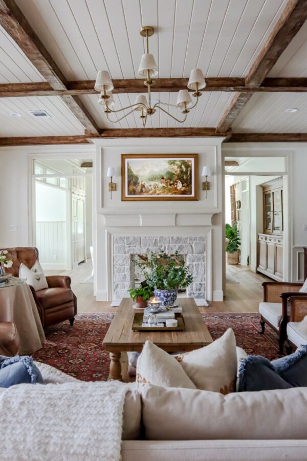 Timeless Traditional Home Tour with Stephanie of BloomingIvyLane ...