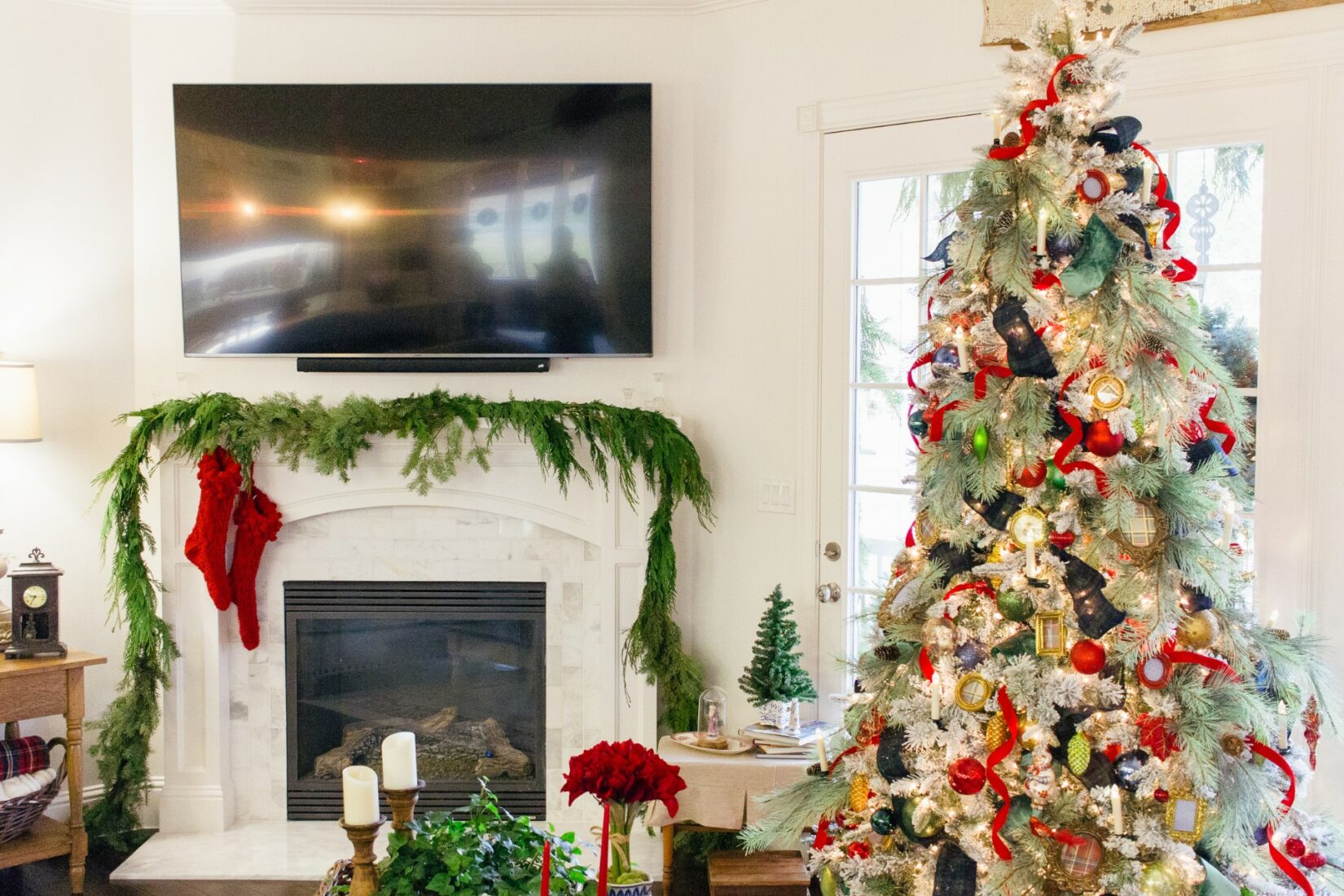 Christmas Decorating Tips + GIVEAWAY - Farmhouse Living