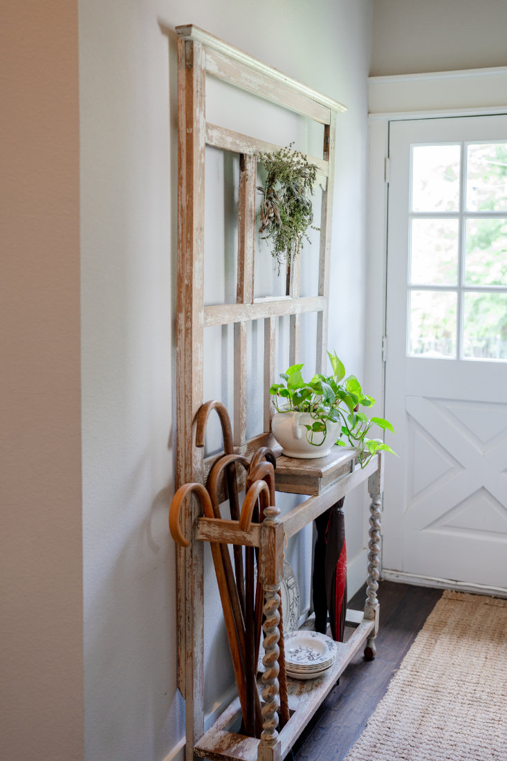 31 Small Entryway Decor Ideas and Designer Examples